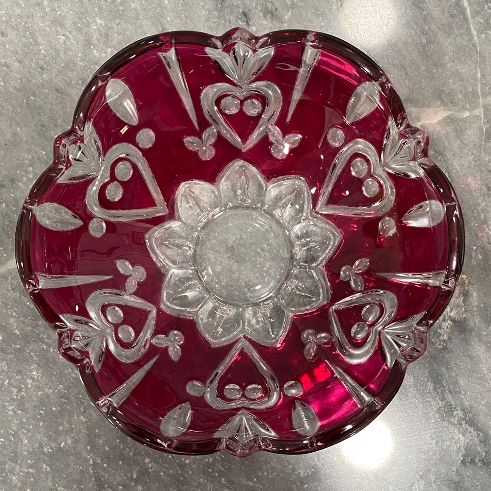Studio Crystal Red & Clear Glass Decorative Bowl w/Heart Design. Valentine’s Day